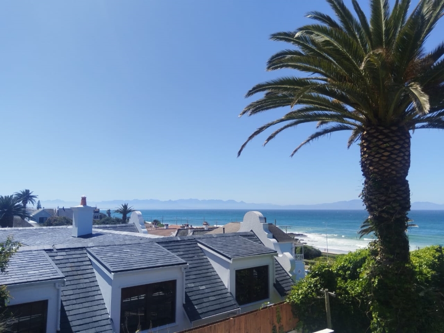 To Let 3 Bedroom Property for Rent in St James Western Cape